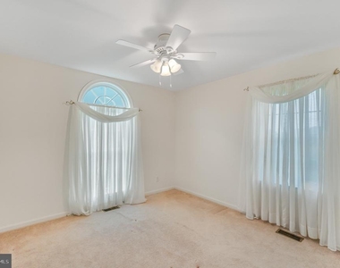 10700 Chancellorsville Drive - Photo Thumbnail 35