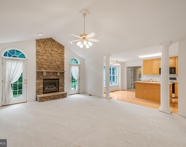 10700 Chancellorsville Drive - Photo Thumbnail 11