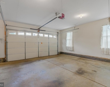 10700 Chancellorsville Drive - Photo Thumbnail 40