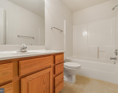 10700 Chancellorsville Drive - Photo Thumbnail 37