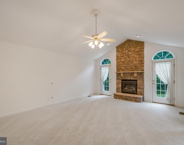 10700 Chancellorsville Drive - Photo Thumbnail 12
