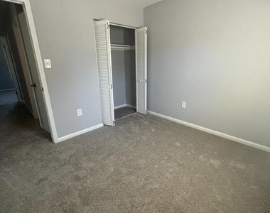 3422 Tendril Court - Photo Thumbnail 13