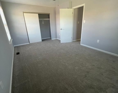 3422 Tendril Court - Photo Thumbnail 14
