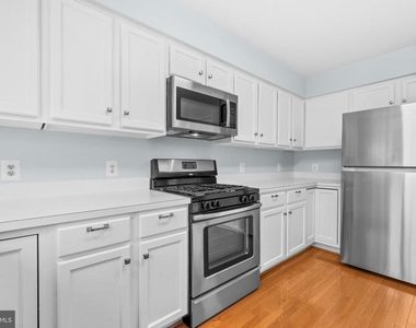 16880 Jed Forest Lane - Photo Thumbnail 13