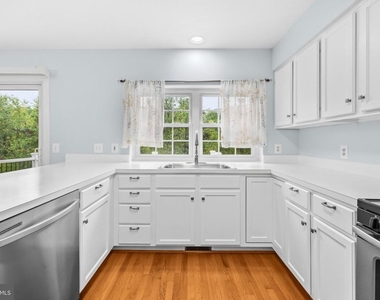 16880 Jed Forest Lane - Photo Thumbnail 12