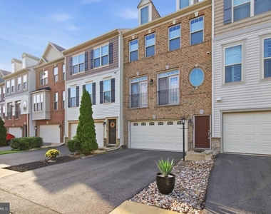 1443 Occoquan Heights Court - Photo Thumbnail 1
