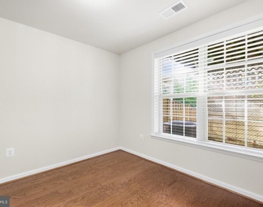 1443 Occoquan Heights Court - Photo Thumbnail 39