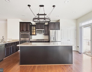 1443 Occoquan Heights Court - Photo Thumbnail 13