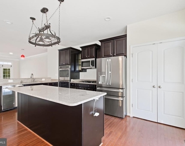 1443 Occoquan Heights Court - Photo Thumbnail 14