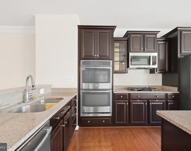1443 Occoquan Heights Court - Photo Thumbnail 17