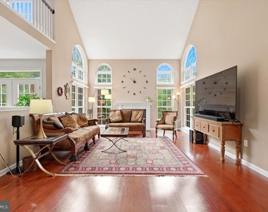 9255 Bowers Brook Place - Photo Thumbnail 8