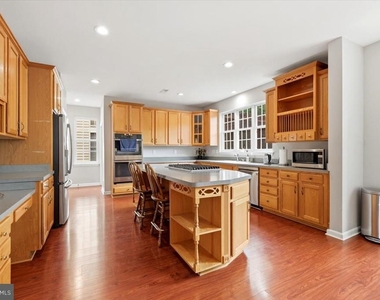 9255 Bowers Brook Place - Photo Thumbnail 9