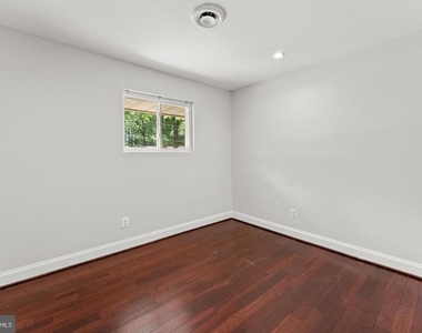 18301 Cabin Road - Photo Thumbnail 23