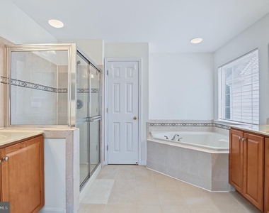 14566 Collingham Place - Photo Thumbnail 25