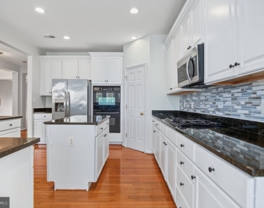 14566 Collingham Place - Photo Thumbnail 5