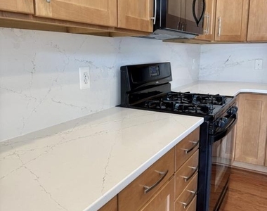 14571 Marlow Street - Photo Thumbnail 4