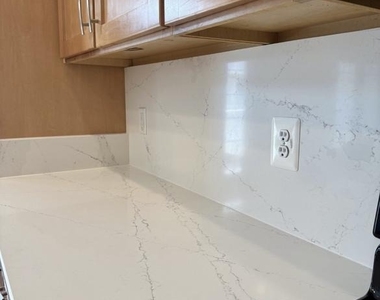 14571 Marlow Street - Photo Thumbnail 5