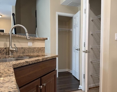6765 Hampton Bay Lane - Photo Thumbnail 4