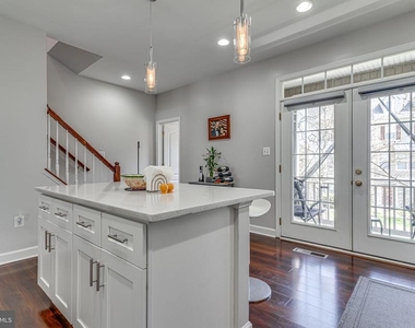 742 Collington Court - Photo Thumbnail 7
