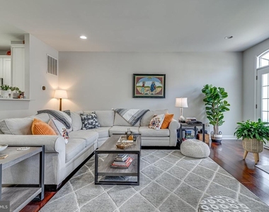 742 Collington Court - Photo Thumbnail 3
