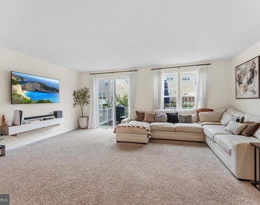 8194 Maude Lane - Photo Thumbnail 8