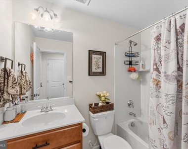 8194 Maude Lane - Photo Thumbnail 7