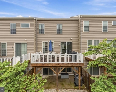 8194 Maude Lane - Photo Thumbnail 37