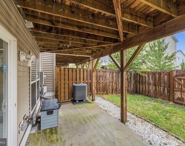 8194 Maude Lane - Photo Thumbnail 33