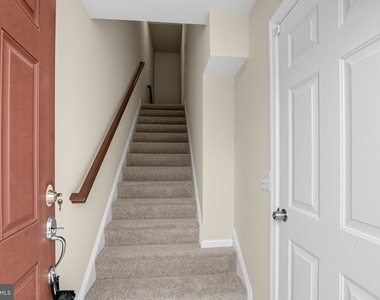 3947 Madden Way - Photo Thumbnail 2