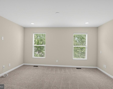 3947 Madden Way - Photo Thumbnail 11