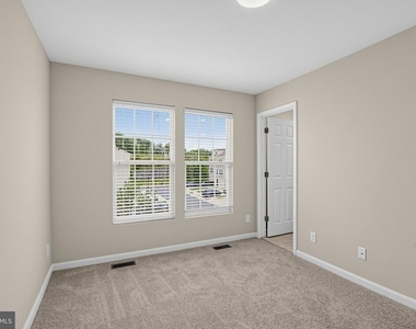 3947 Madden Way - Photo Thumbnail 15