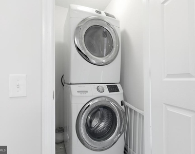 3947 Madden Way - Photo Thumbnail 27