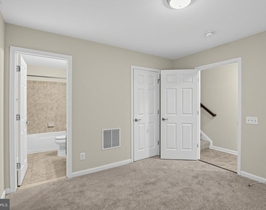 3947 Madden Way - Photo Thumbnail 22