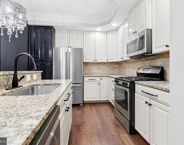 7420 Brunson Circle - Photo Thumbnail 3