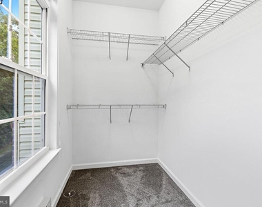 7420 Brunson Circle - Photo Thumbnail 11