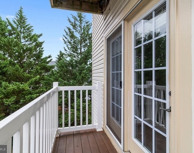 7420 Brunson Circle - Photo Thumbnail 8