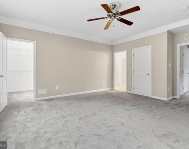 7420 Brunson Circle - Photo Thumbnail 18