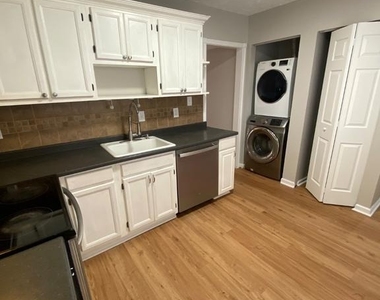 8626 Anna Court - Photo Thumbnail 5