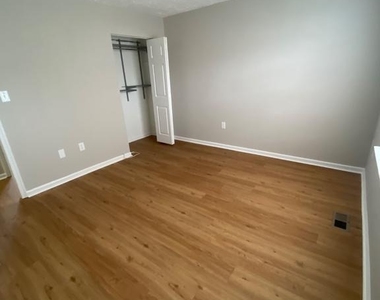 8626 Anna Court - Photo Thumbnail 13