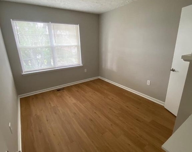 8626 Anna Court - Photo Thumbnail 18