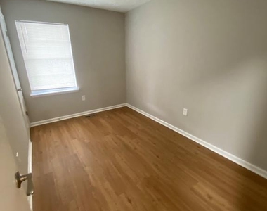 8626 Anna Court - Photo Thumbnail 16