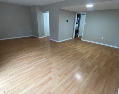 8626 Anna Court - Photo Thumbnail 8