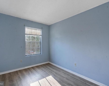 9240 Caspian Way - Photo Thumbnail 15