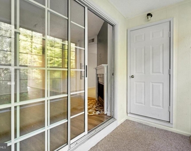 9240 Caspian Way - Photo Thumbnail 27