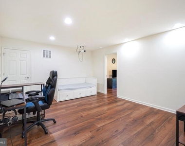 21521 Willow Breeze Square - Photo Thumbnail 22