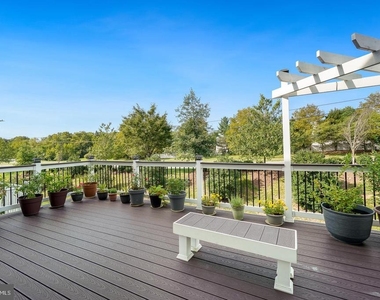 21521 Willow Breeze Square - Photo Thumbnail 11