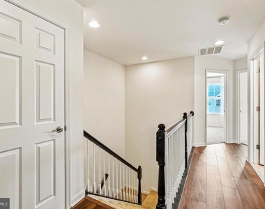 21521 Willow Breeze Square - Photo Thumbnail 14