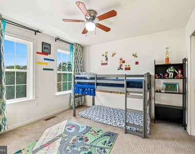 21521 Willow Breeze Square - Photo Thumbnail 18