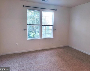 42492 Mayflower Terrace - Photo Thumbnail 13