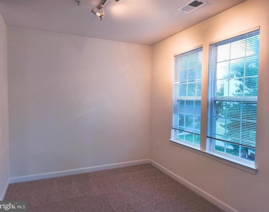 42492 Mayflower Terrace - Photo Thumbnail 6